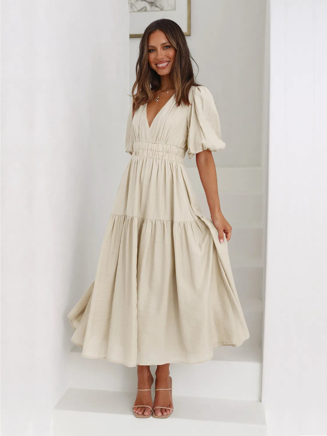 Franziska – Elegantes Midi-Kleid mit gestuftem Schnitt