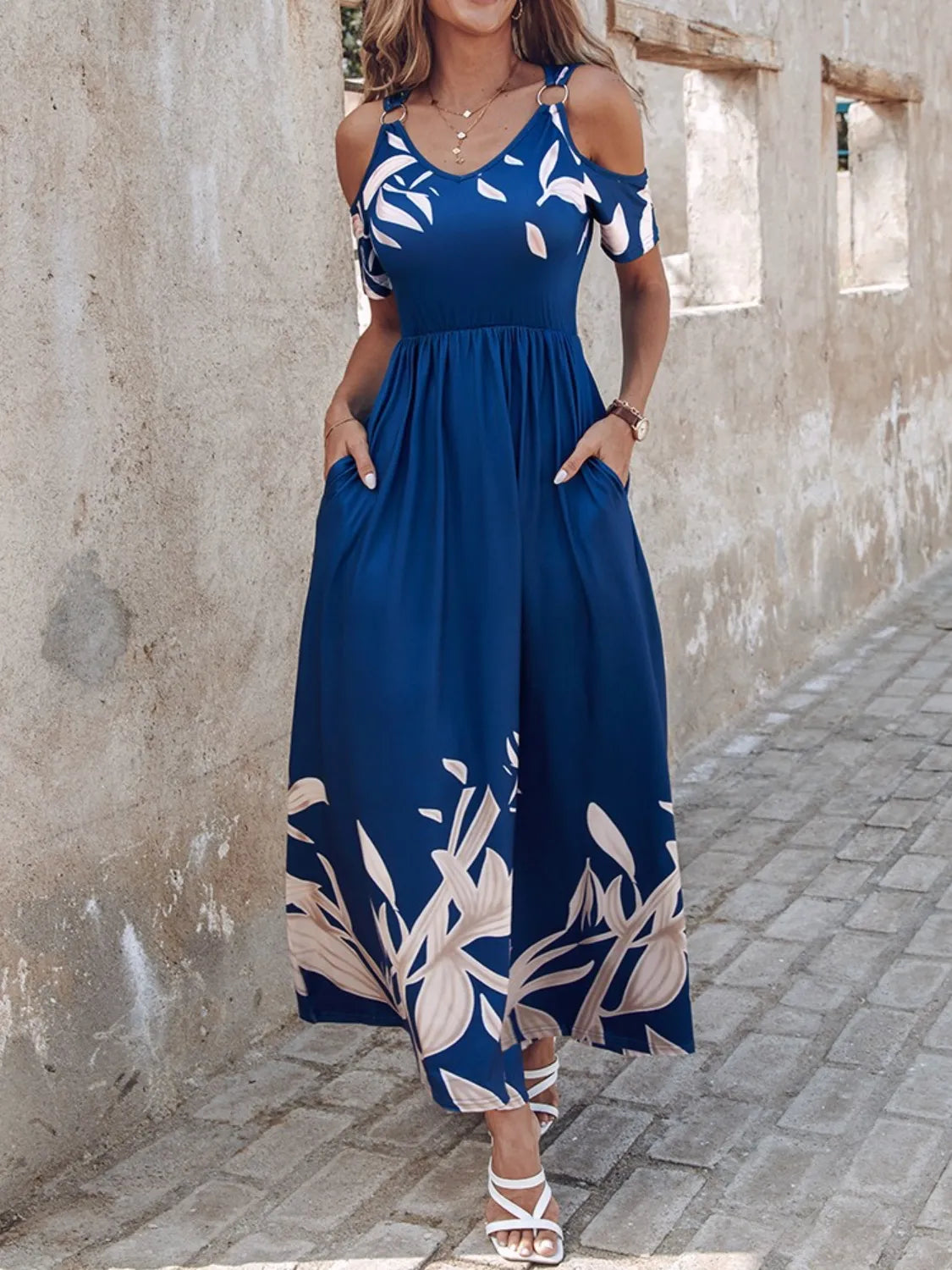 Yvonne – Printed Cold Shoulder Dress mit elegantem Schnitt